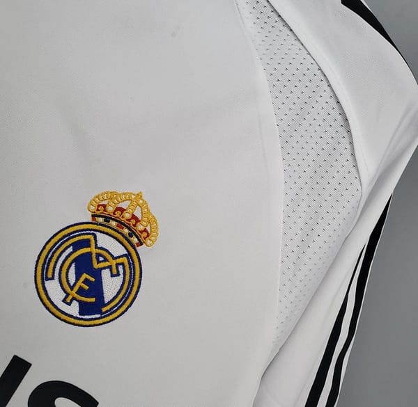 Retro Real Madrid 05/06 home Soccer Jersey - Image 8