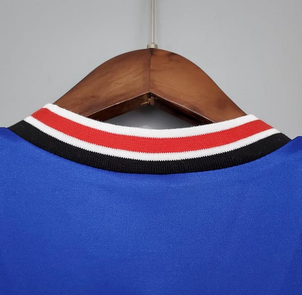 Retro Manchester United 85/86 away blue Soccer Jersey - Image 2