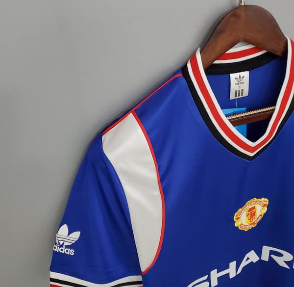 Retro Manchester United 85/86 away blue Soccer Jersey - Image 3