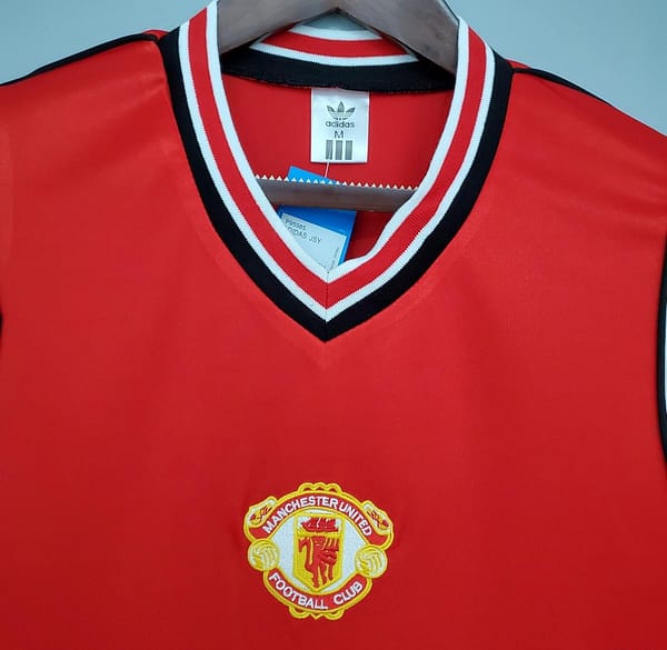 Retro Manchester United 85/86 home Soccer Jersey - Image 8