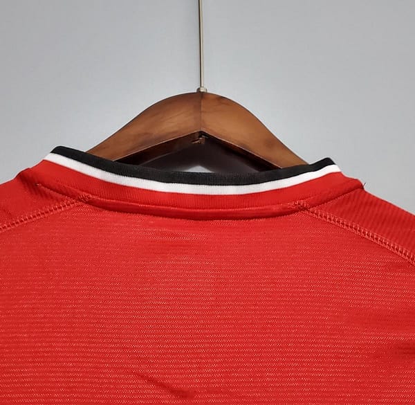 Retro 00/01 Manchester United home Soccer Jersey - Image 4
