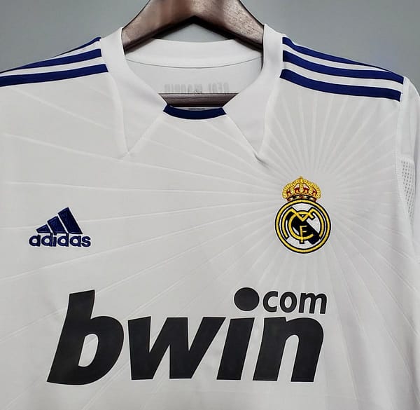 Retro Real Madrid 10/11 Long sleeve home Soccer Jersey - Image 4