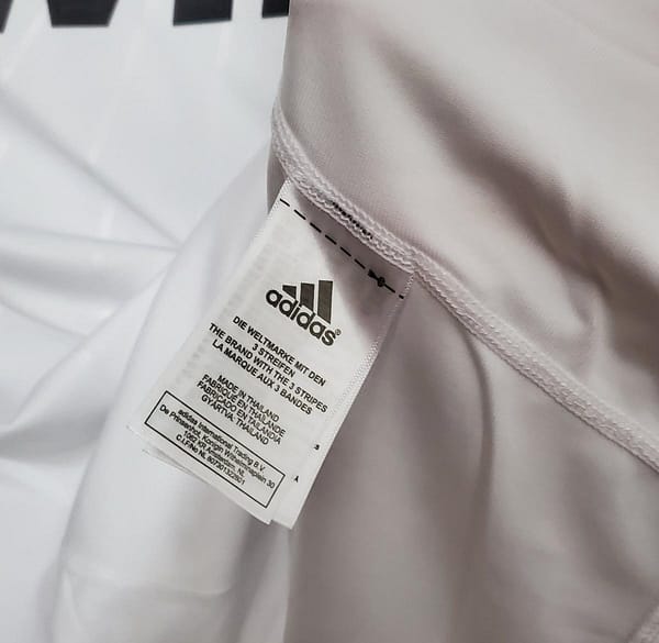Retro Real Madrid 10/11 Long sleeve home Soccer Jersey - Image 7