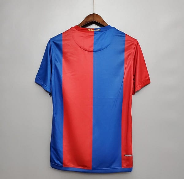 Retro Barcelona 06/07 home Soccer Jersey - Image 2