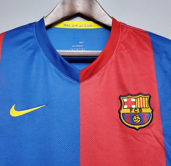 Retro Barcelona 06/07 home Soccer Jersey - Image 9