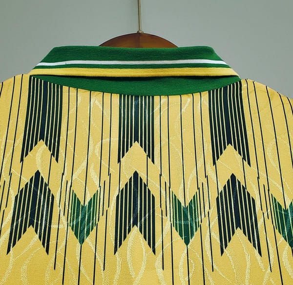 Retro Celtics 91/92 away Soccer Jersey - Image 2
