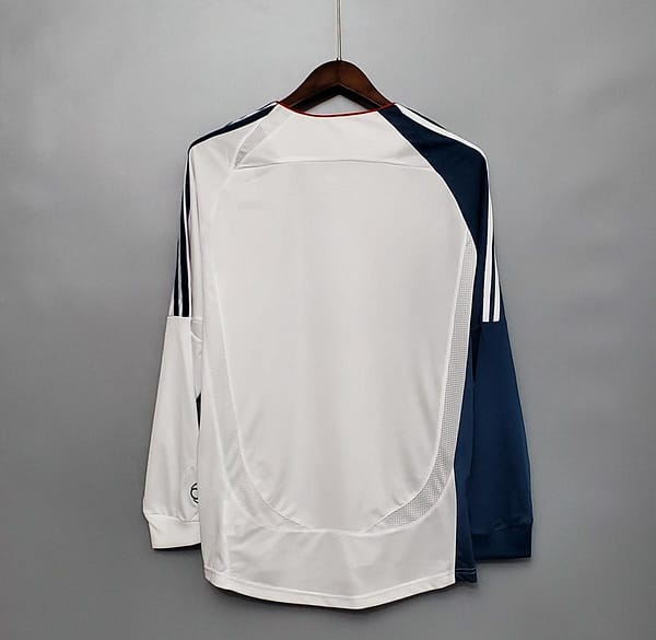 Retro 06/07 Long sleeve Liverpool away Soccer Jersey - Image 2