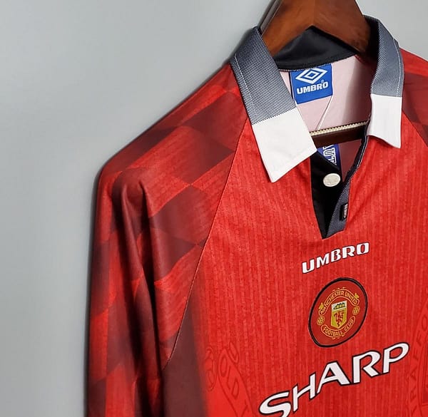 Retro Long Sleeve 1996 Manchester United home Soccer Jersey - Image 4