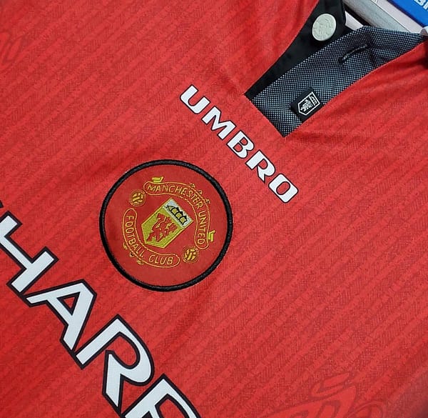 Retro Long Sleeve 1996 Manchester United home Soccer Jersey - Image 7