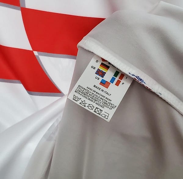 Retro 1998 Croatia away Soccer Jersey - Image 3