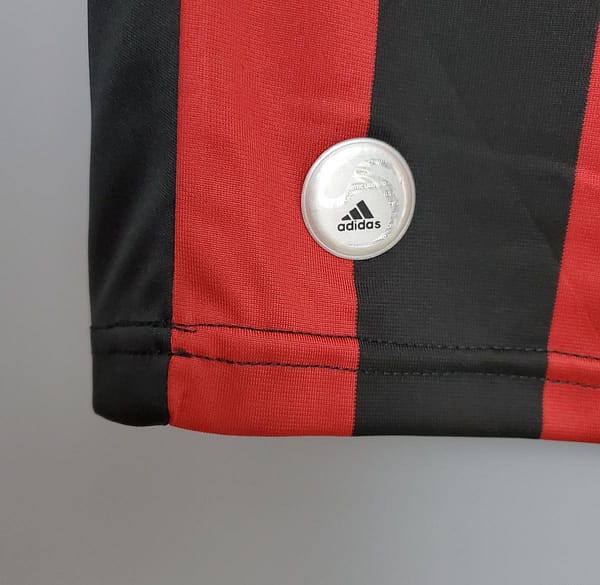 Retro 09/10 AC Milan home Soccer Jersey - Image 4