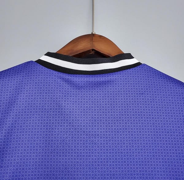 Retro Real Madrid 97/98 away Soccer Jersey - Image 2