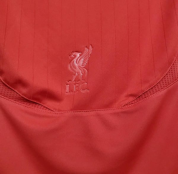 Retro Liverpool 06/07 home Soccer Jersey - Image 3