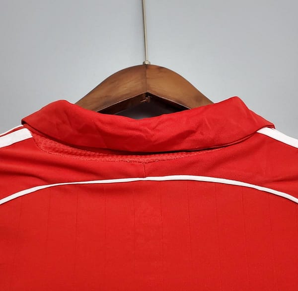 Retro Liverpool 06/07 home Soccer Jersey - Image 5