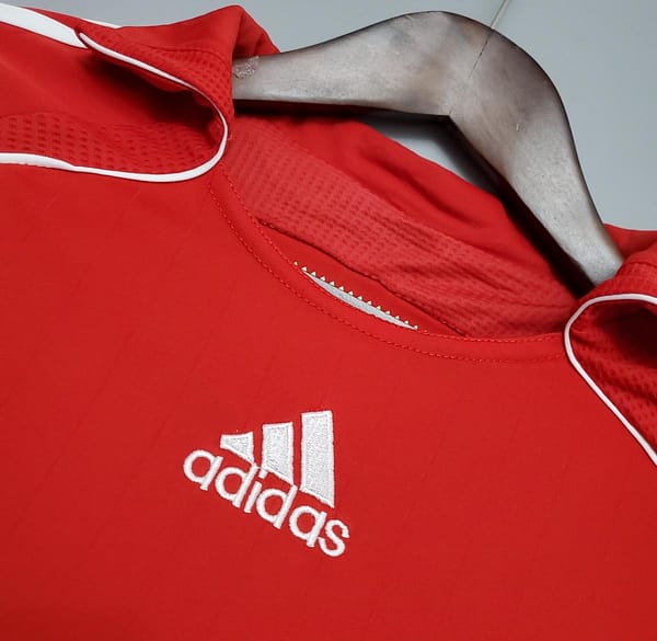 Retro Liverpool 06/07 home Soccer Jersey - Image 9