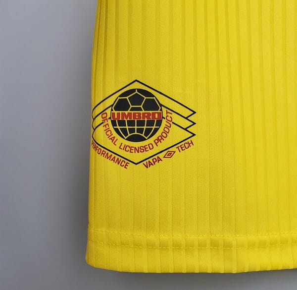Retro Scotland 96/98 Yellow Soccer Jersey - Image 6