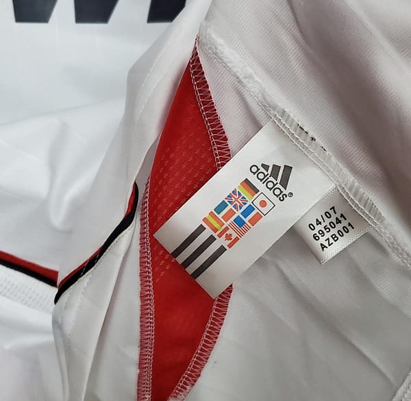 Retro AC Milan 06/07 AWAY Soccer Jersey - Image 4
