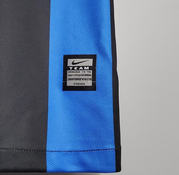 Retro 2010 Inter Milan home Soccer Jersey - Image 6