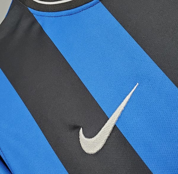 Retro 2010 Inter Milan home Soccer Jersey - Image 8