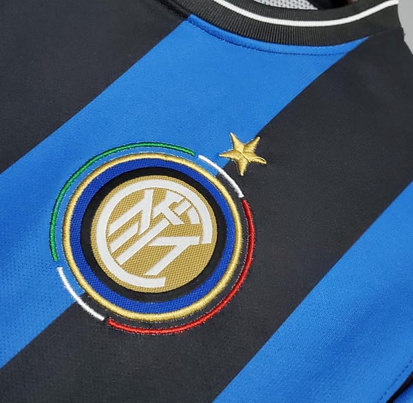 Retro 2010 Inter Milan home Soccer Jersey - Image 9