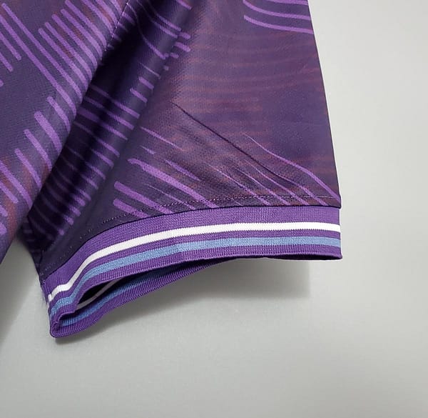 Retro 92/93 Fiorentina home Soccer Jersey - Image 4