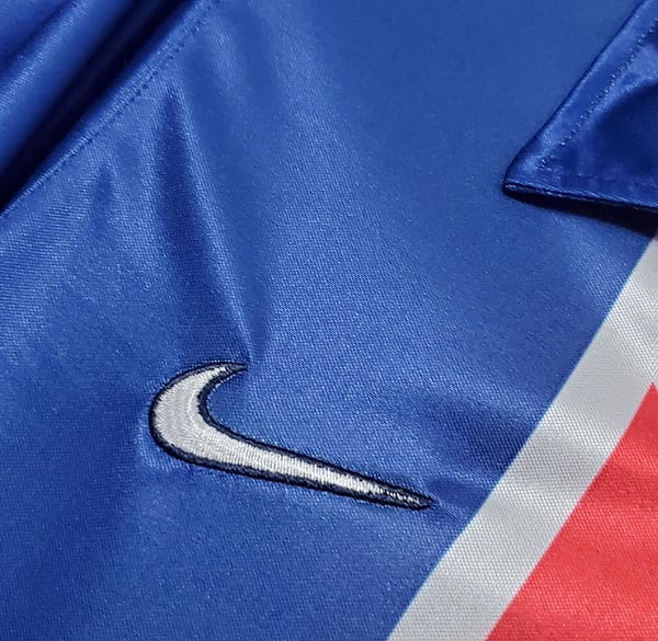 Retro 98/99 PSG home Soccer Jersey - Image 7