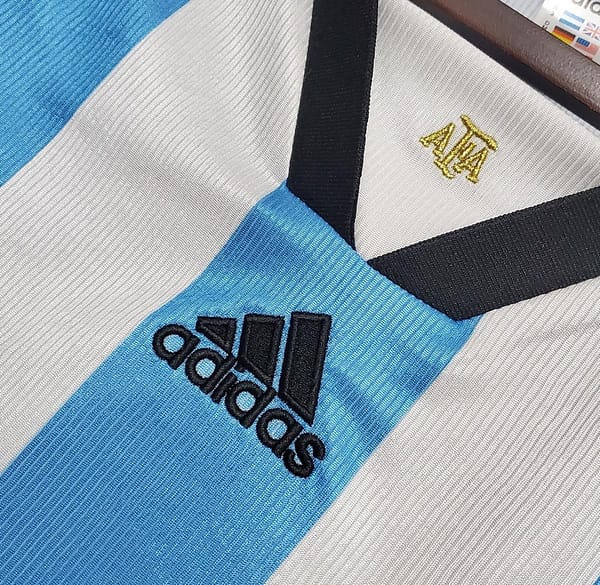 Retro Argentina 1998 home Soccer Jersey - Image 9