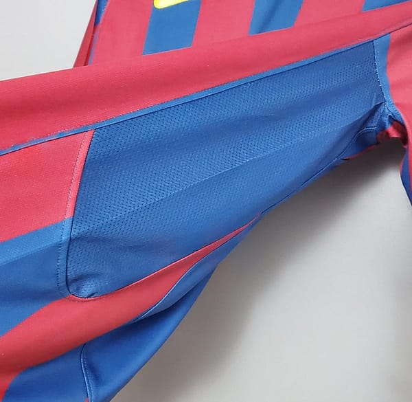 Retro Barcelona 2006 UEFA Champions League Home Soccer Jersey - Image 8