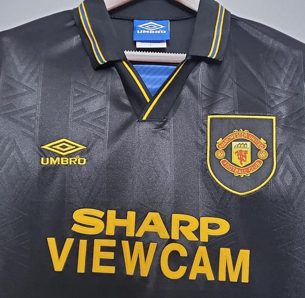 Retro 93/95 Manchester United away Soccer Jersey - Image 3