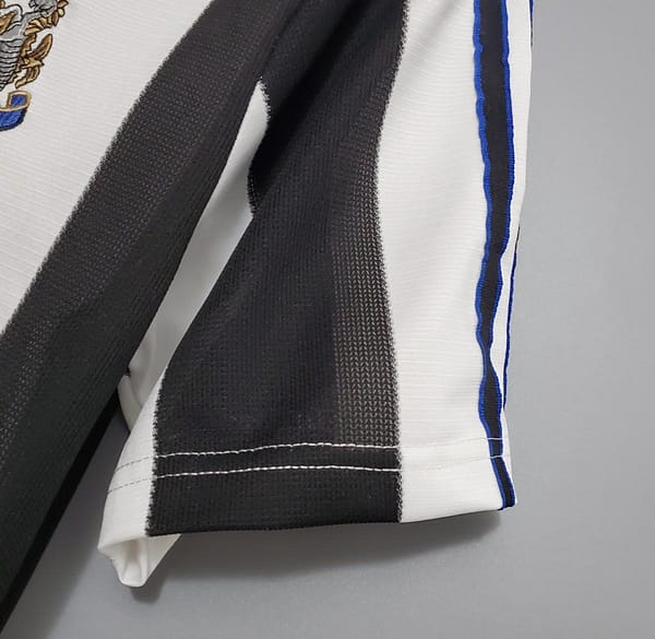 Retro 95/97 Newcastle United home Soccer Jersey - Image 7