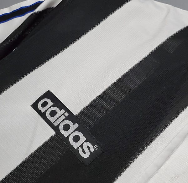 Retro 95/97 Newcastle United home Soccer Jersey - Image 8
