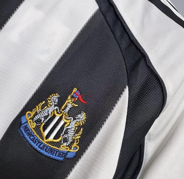 Retro 05/06 Newcastle United home Soccer Jersey - Image 5