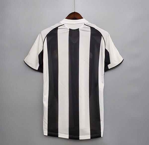 Retro 05/06 Newcastle United home Soccer Jersey - Image 7