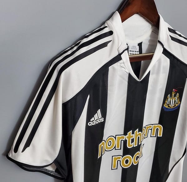 Retro 05/06 Newcastle United home Soccer Jersey - Image 10