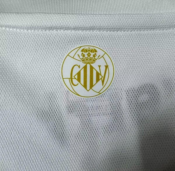 Retro 18/19 Valencia 100th Anniversary Home Jersey - Image 6