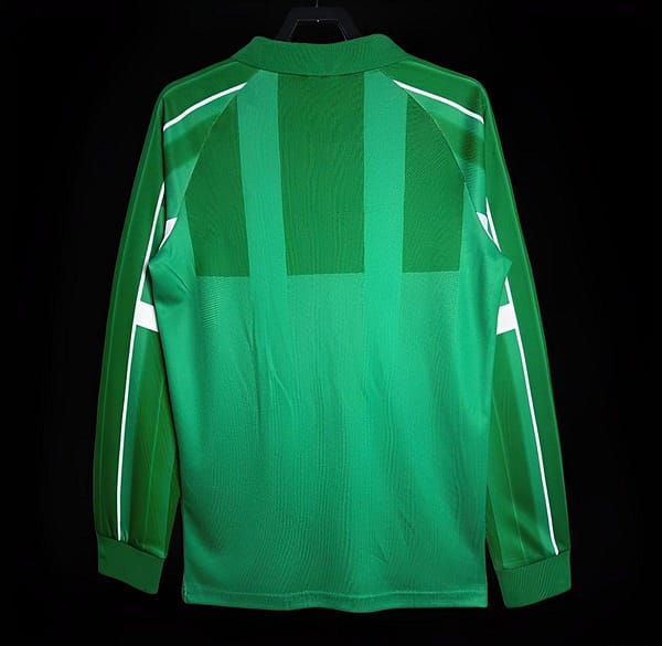 Retro 97/99 Tottenham Hotspur Green Goalkeeper Jersey - Image 2
