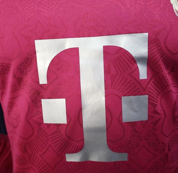 Player Version 24/25 Bayern Munich 125 Anniversary Long Sleeve Jersey - Image 8