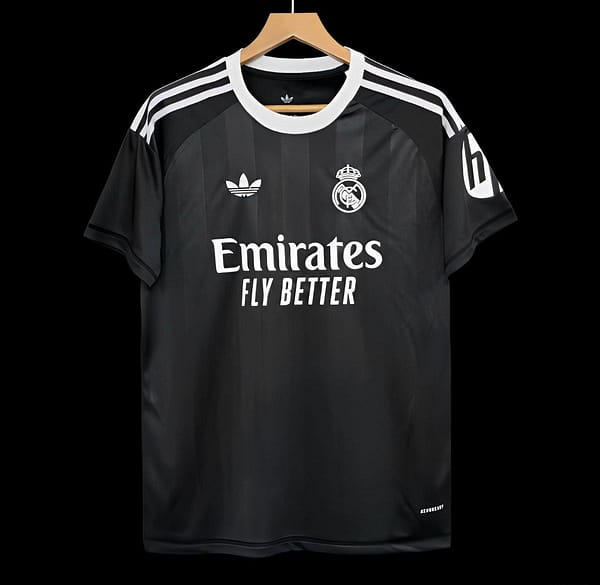 25/26 Real Madrid Black Goalkeeper Jersey