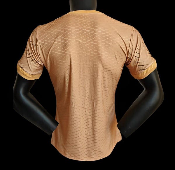 Player Version 24/25 Real Madrid Golden Special Jersey - Image 4