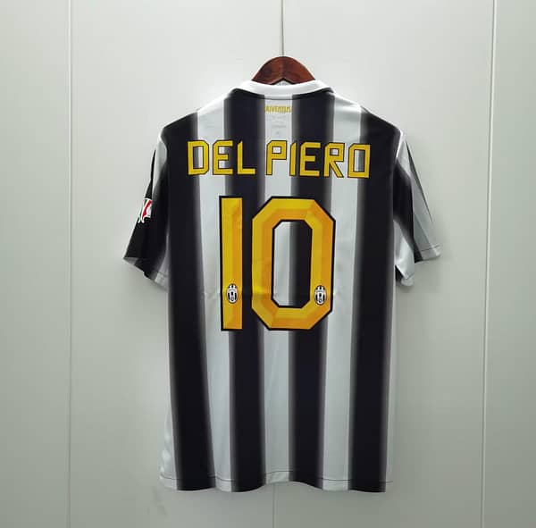 Retro 10/11 Juventus Home Jersey With Full Patches - Image 2