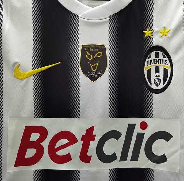 Retro 10/11 Juventus Home Jersey With Full Patches - Image 3