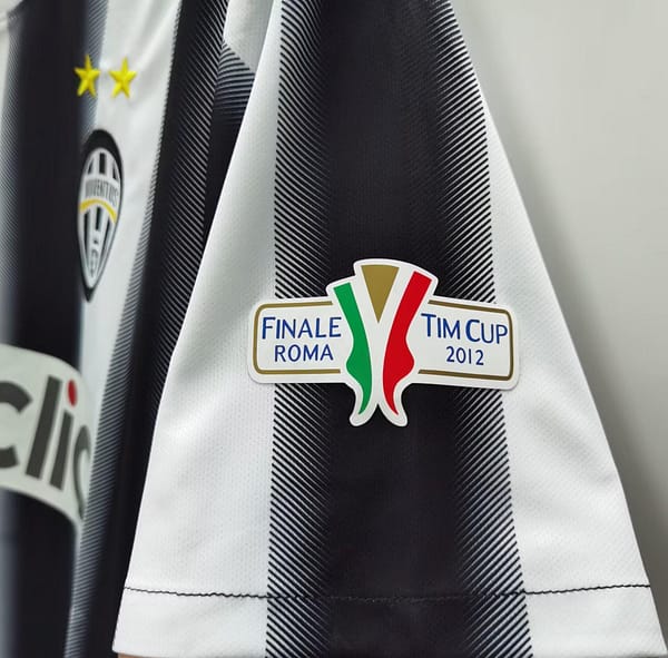 Retro 10/11 Juventus Home Jersey With Full Patches - Image 4