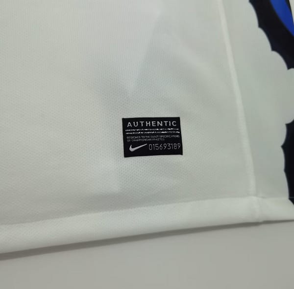 Retro 10/11 Inter Milan Away White Jersey With Full Patches - Image 4
