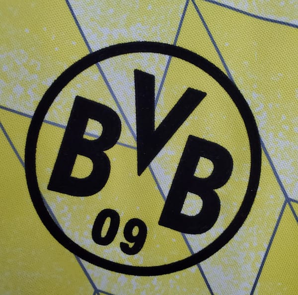 Retro Borussia Dortmund 1988 home Soccer Jersey - Image 5