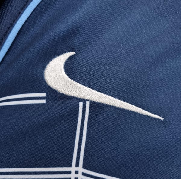 Retro 04/05 Atletico Madrid away Soccer Jersey - Image 5