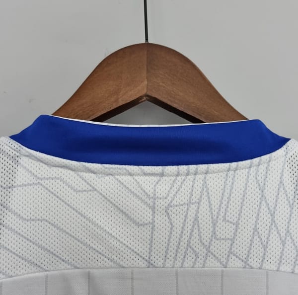Retro 2009 Club Deportivo Universidad Católica home Soccer Jersey - Image 4