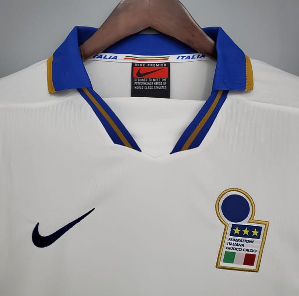 Retro Italy 1996 away Soccer Jersey - Image 10