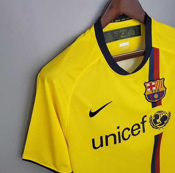 Retro Barcelona 08/09 away Soccer Jersey - Image 6