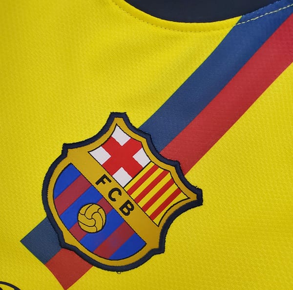 Retro Barcelona 08/09 away Soccer Jersey - Image 8