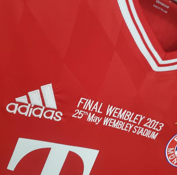 Retro long sleeve Bayern Munich 12/13 Champions League home Soccer Jersey - Image 8